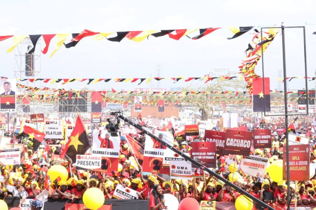 PRESIDENTE DO MPLA PRESIDE ACTO CENTRAL ALUSIVO AO 69.º ANIVERSÁRIO DA ...